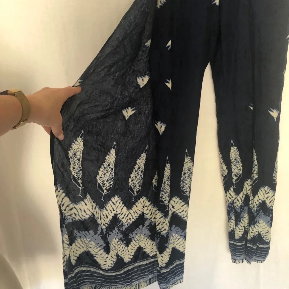Aakaa split leg flowing bohemian pants size S